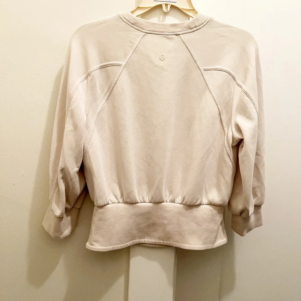 Lululemon Softstreme Ribbed Hem‎ Pullover Sweatshirt Size 6 Ivory Athleisure